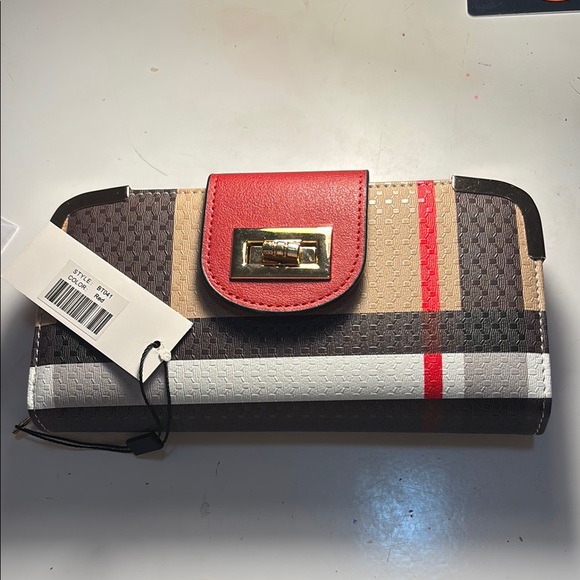 NWT British Tartan Stylish multi colored clutch, detachable gold shoulder chain - Picture 1 of 10